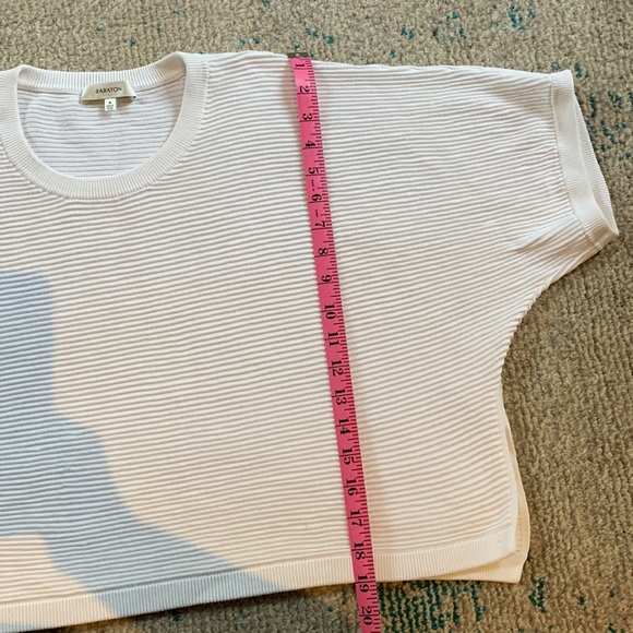 Babaton 3/4 sleeves cropped top - Picture 5 of 6